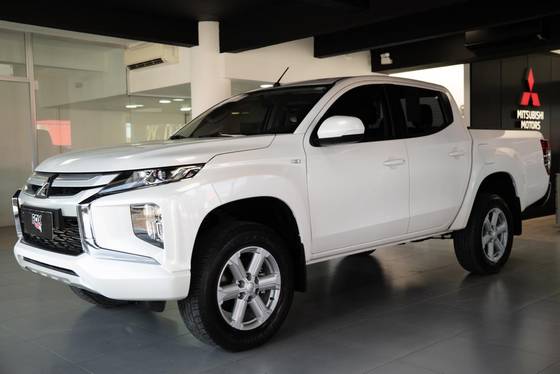 MITSUBISHI L200 TRITON 2.4 16V TURBO DIESEL GLS CD 4X4 AUTOMÁTICO MITSUBISHI L200 TRITON 2.4 16V TURBO DIESEL GLS CD 4X4 AUTOMÁTICO